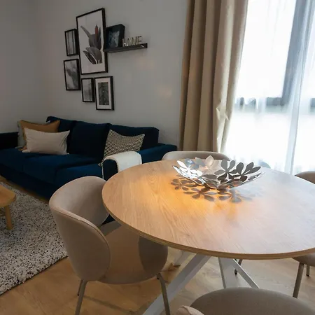 Apartamento Con Vistas En Paseo De Reding By Rent Me *