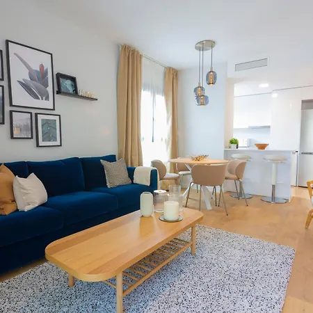 Apartamento Con Vistas En Paseo De Reding By Rent Me Malaga