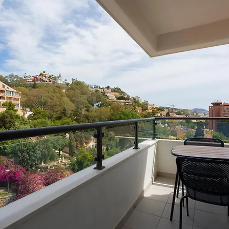 Apartment Apartamento Con Vistas En Paseo De Reding By Rent Me